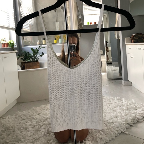 Brandy Melville Tops - Cropped tank top